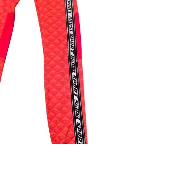 Diesel Sport Leggings/ Activewear Tomato Red Logo Leggings w/ Mesh Size XXS NWOT - Picture 3 of 6
